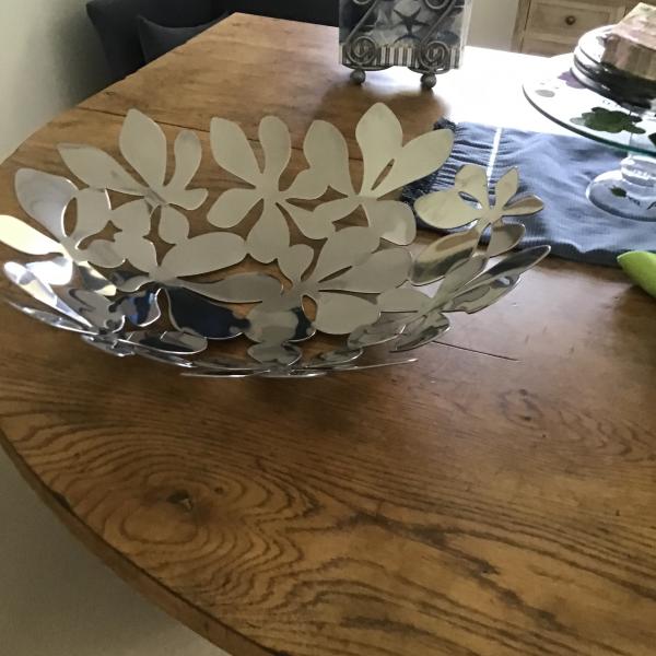 Photo of Stainless steel bowl 