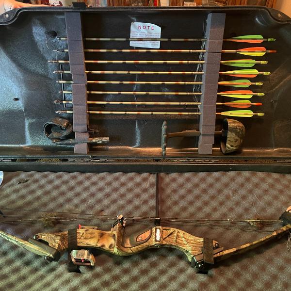 Photo of Compound bow trying to sell pick up or drop off