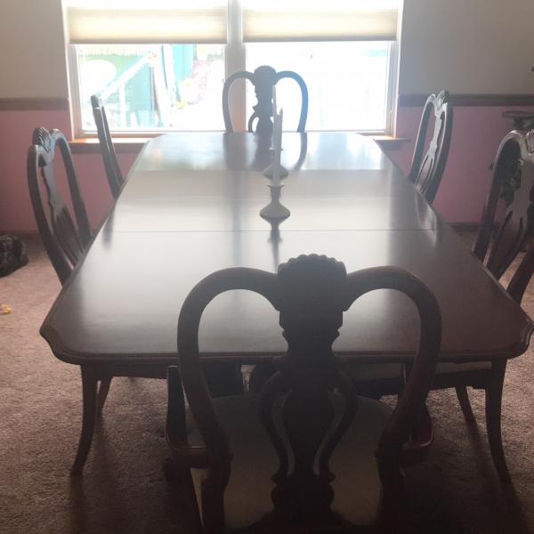 Photo of Dining table with 6 chairs 