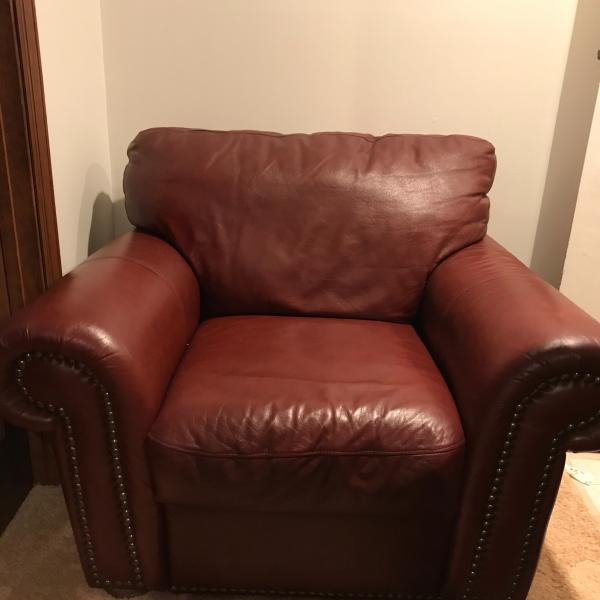 Photo of Leather chair 
