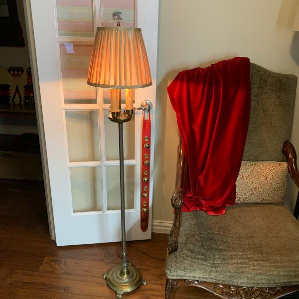 Photo of Beautiful Vintage 3 Candle Floor Lamp