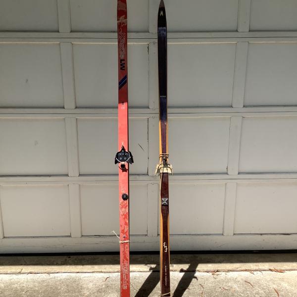 Photo of Two pair of skis. FREE!