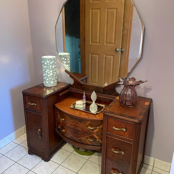 Photo of Antique Dressing Table