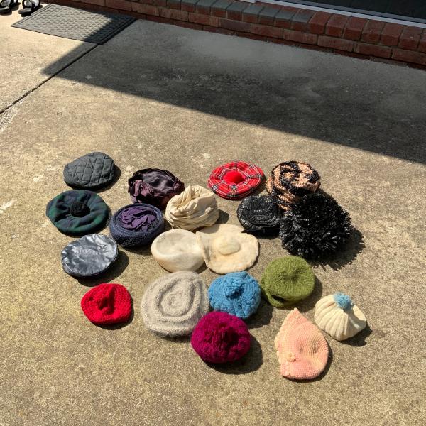 Photo of Lot of vintage hats, caps and tams