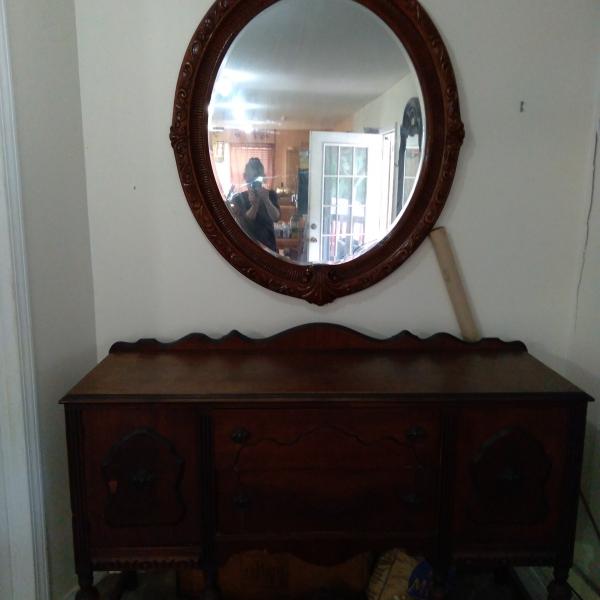 Photo of Cherry buffet and mirror