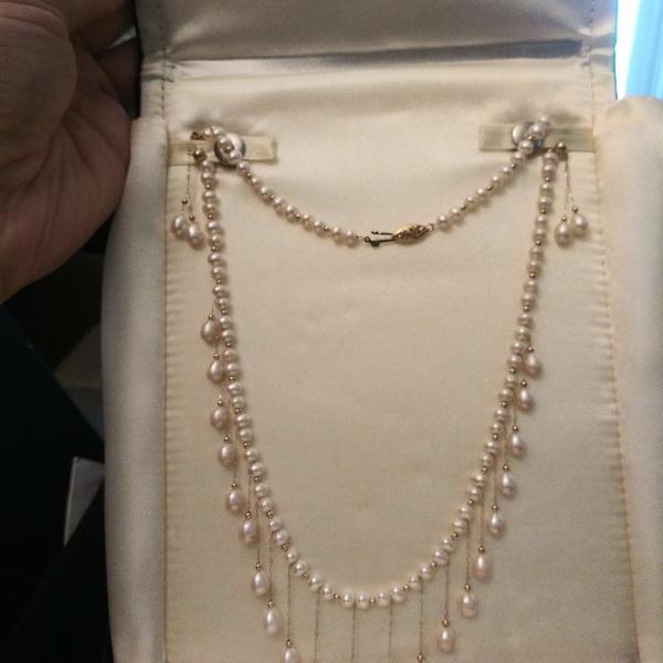 Photo of Beautiful teardrop pearl necklace