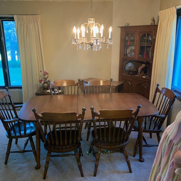 Photo of Dining Room Table and chairs for Sale