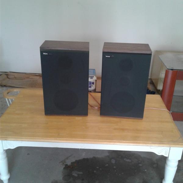 Photo of Stereo Speakers