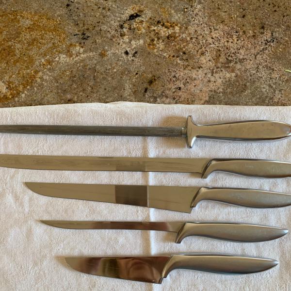 Photo of Legendary Gerber vintage kitchen knives in perfect condition. 