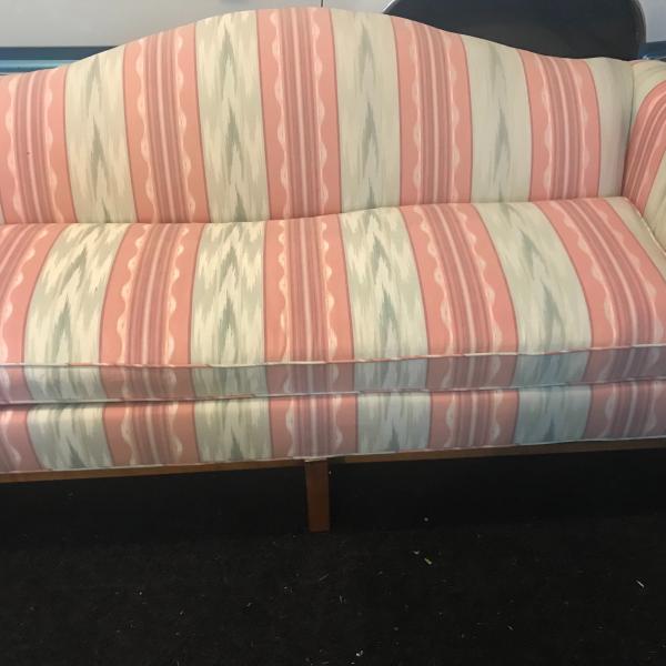 Photo of chippendale sofa