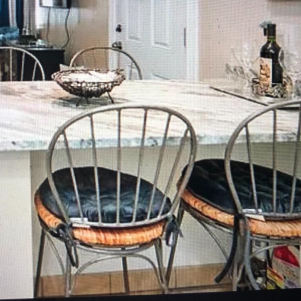 Photo of (4) Pier 1 - Bar/Counter stools with brand new cushions