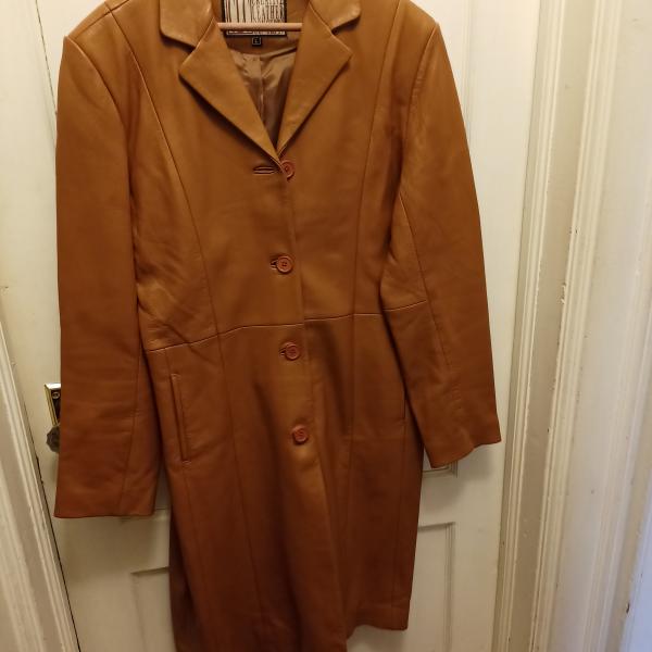 Photo of Ladies tan, soft leather carcoat