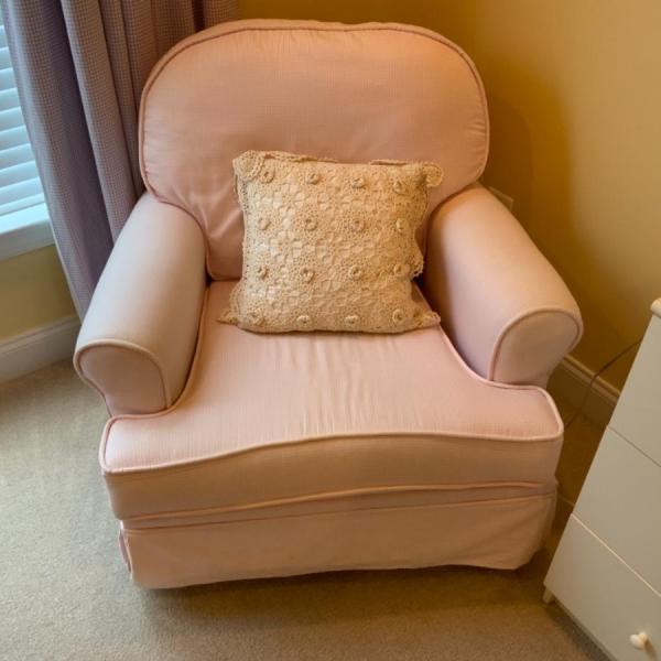 Photo of Pink Plaid Roc king Chair 