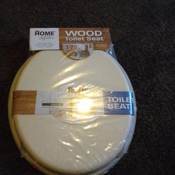 Photo of Brand new wood toilet seat 17 in
