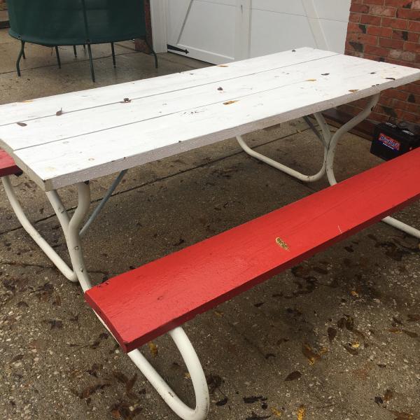 Photo of Picnic table