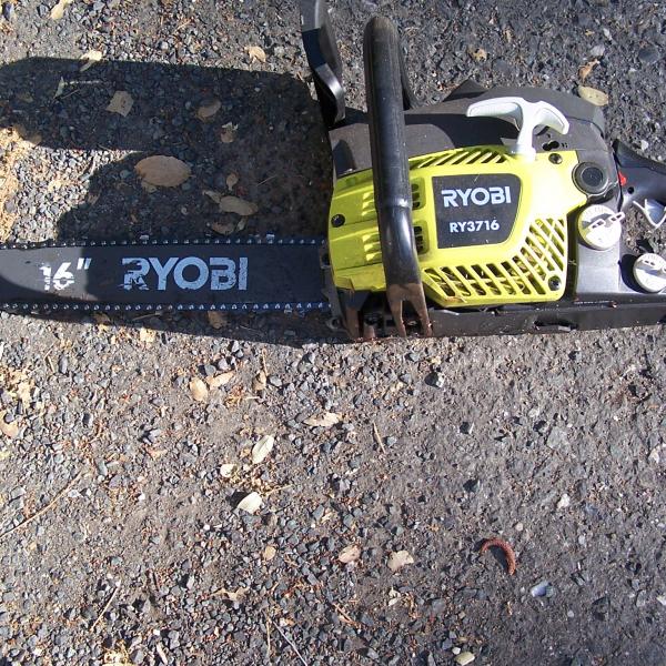 Photo of Ryobi Chain Saw, with Hard Case and 2 extra chains !!
