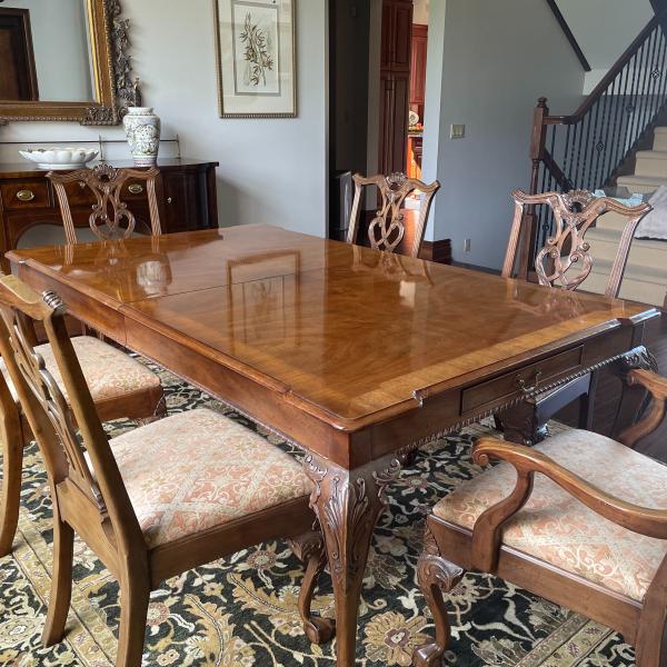 Photo of Dining table, pads, 2 leaves, 6 chairs