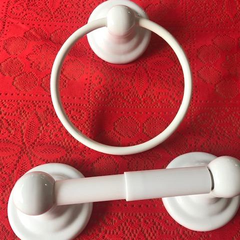 Photo of Matching towel ring and Toilet paper holder set