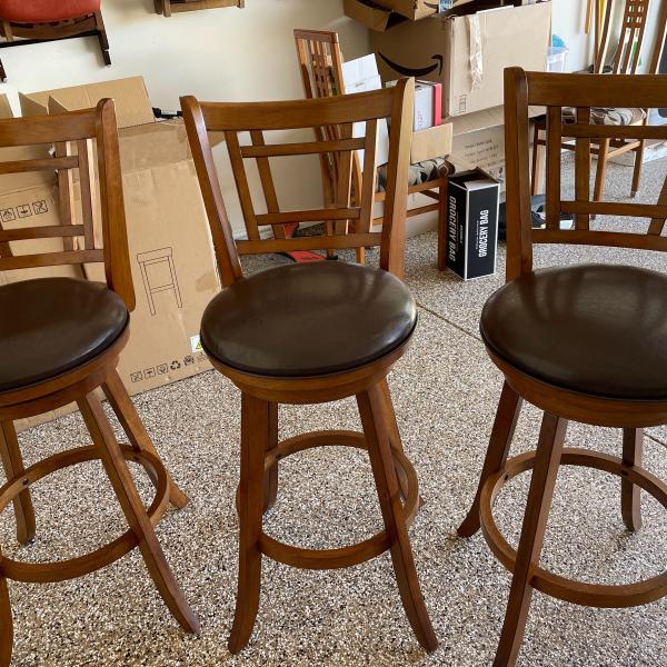 Photo of 29 1/2 in bar stool stool $40 each