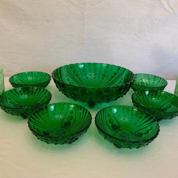 Photo of VINTAGE 1940s Anchor Hocking Depression Glass Emerald Green Burple Berry Bowls