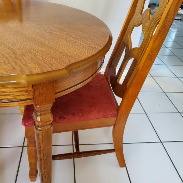Photo of Oak Oval Dining room table with 6 dining chairs 