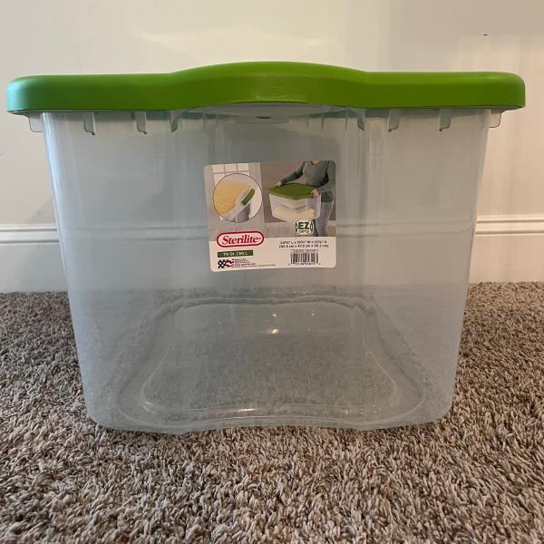 Photo of Sterilite storage containers with lid