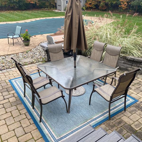 Photo of Patio Set with Umbrella and stand 