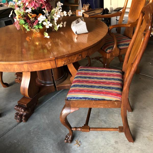 Photo of Vintage oak table