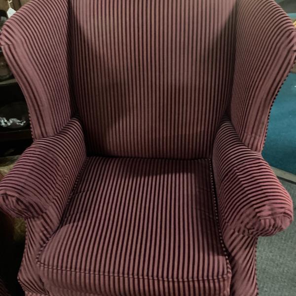 Photo of Set of 2 Broyhill Fireside Chairs