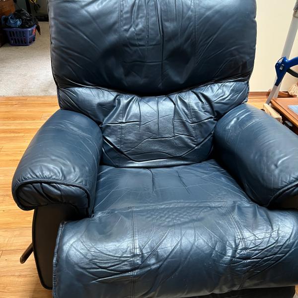 Photo of Two La-Z-Boy recliners for sale