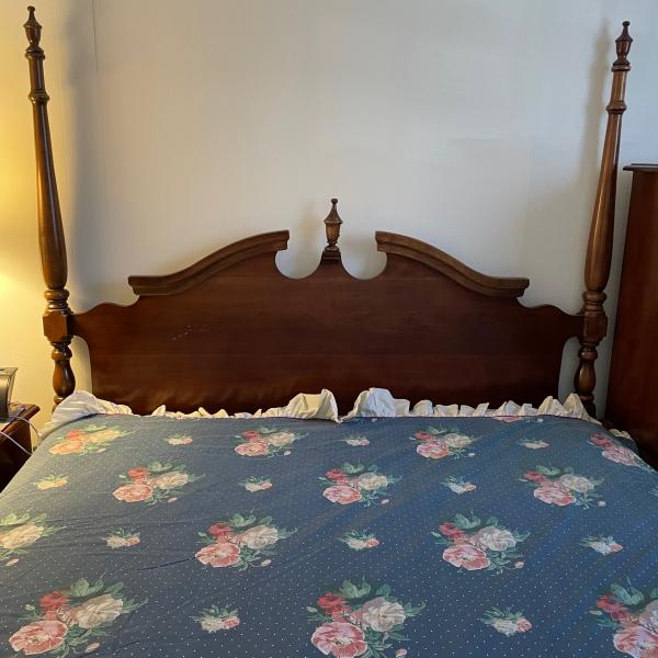 Photo of Queen Bedroom Set. Solid Wood 