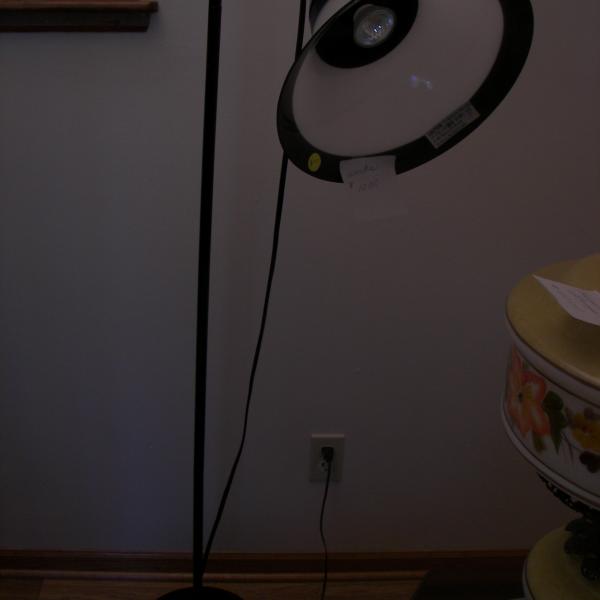 Photo of FLOOR LAMP