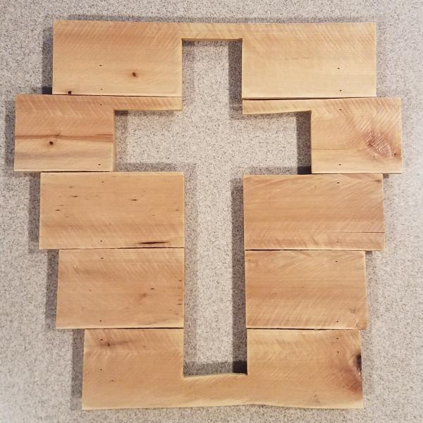 Photo of Pallet Wood Art - Cross