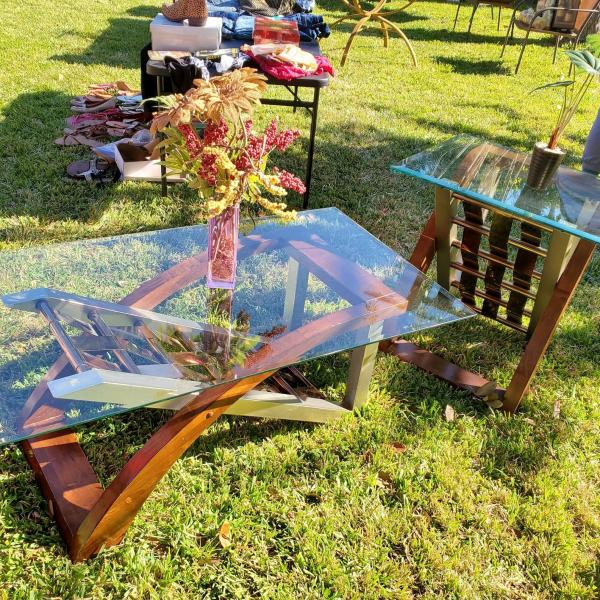 Photo of BEAUTIFUL CONTEMPORARY GLASS COFFEE & END TABLE