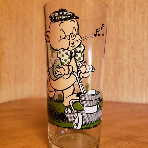 Photo of Vintage 1976 Porky Pig & Petunia Pig Pepsi Promotional Collector Series Glass 