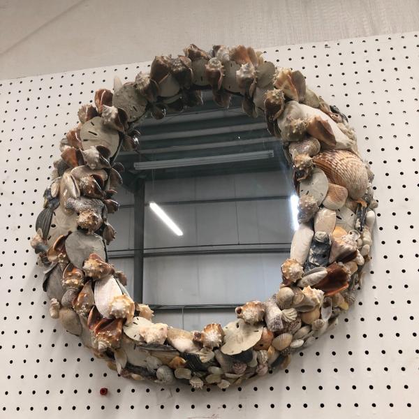 Photo of Spectacular seashell mirror