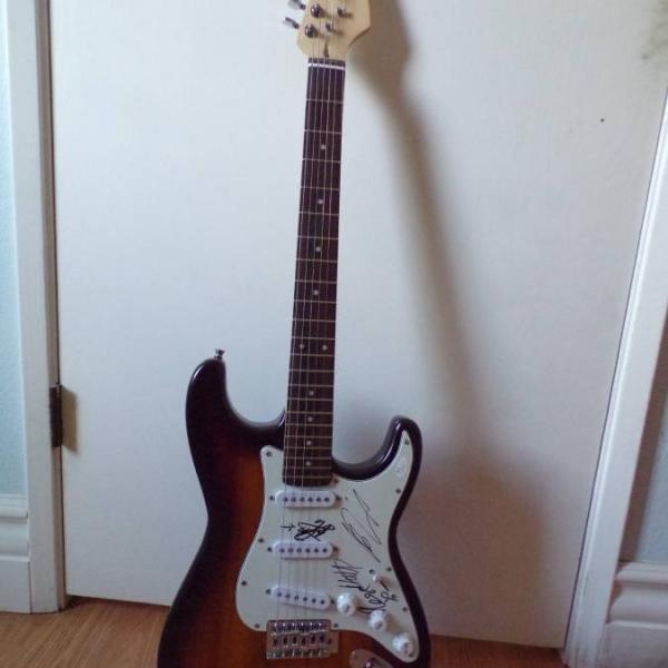 Photo of The 1975 - Electric Guitar 