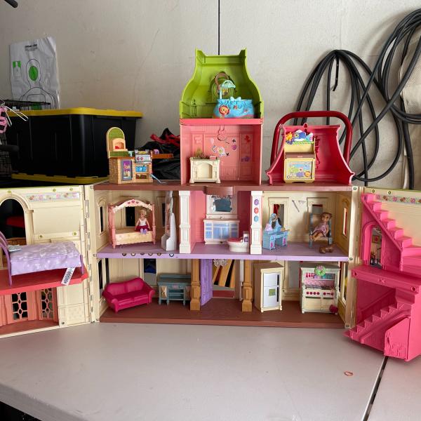 Photo of Fisher Price Loving Family Grand Mansion