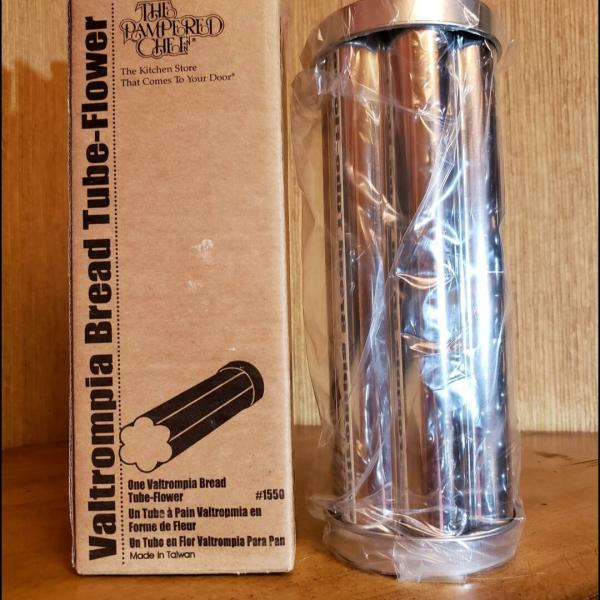 Photo of The Pampered Chef Valtrompia Bread Tube- 