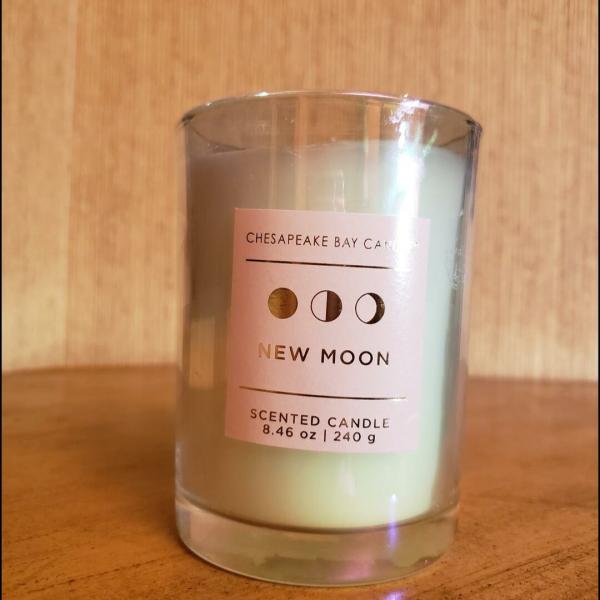 Photo of Chesapeake Bay Scented Candle "NEW MOON"  High Quality Oil and Soy Wax 8.46oz.