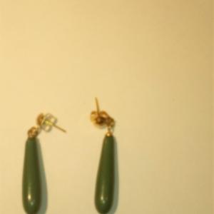 Photo of Elequent gold/jade earrings