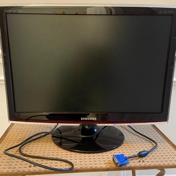 Photo of Samsung T220 LCD Monitor
