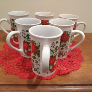 Photo of Set of 6 Christmas Mugs  (NEW)