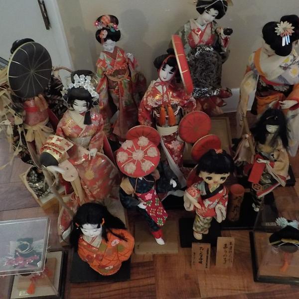 Photo of A collection of 10 antique japanese dolls & 2 head pieces