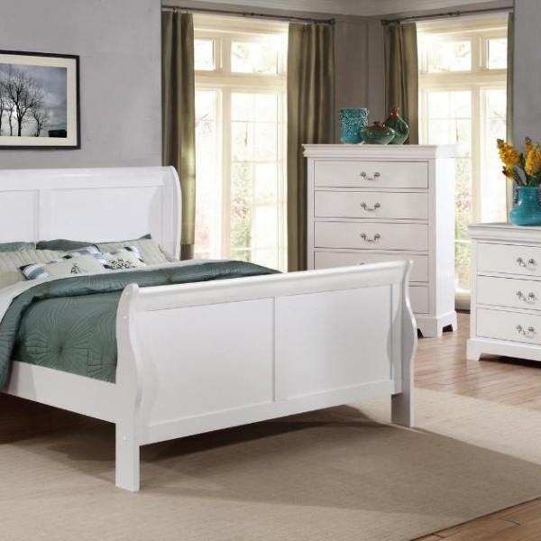 Photo of FULL SIZE WHITE SLIEGH BED WITH MIRROR