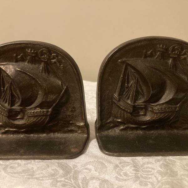 Photo of Vintage bookends clipper ship heavy (magnet sticks to bookends)
