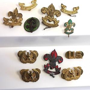 Photo of Lot J6: Vintage/Antique Boys Scouts of American Pins (Patent 1911)