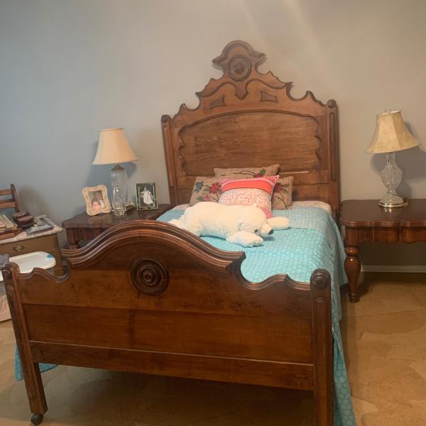 Photo of Antique bed