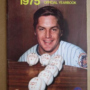 Photo of 1975 New York Mets Official Yearbook