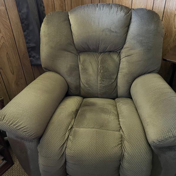Photo of LazyBoy recliner with lumbar